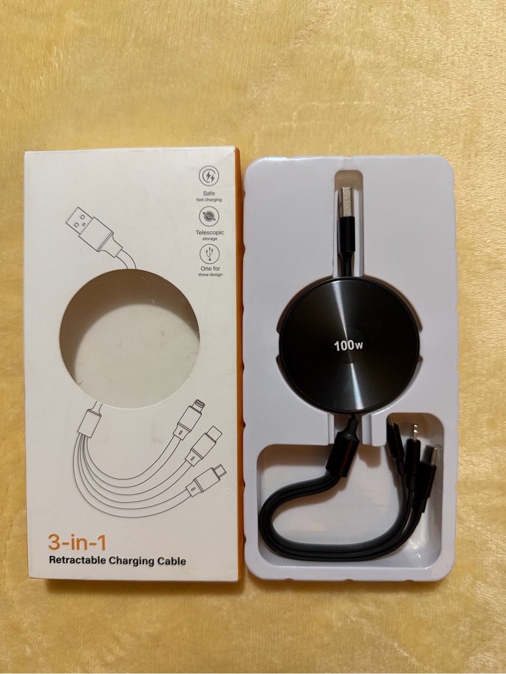 3-in-1 Retractable Charging Cable in Black